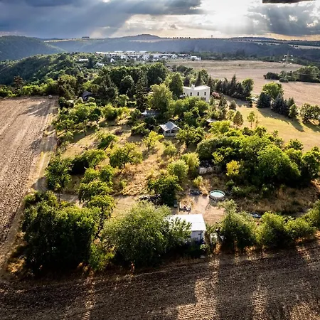 Tiny House - V Rezi U Prahy Апартаменты